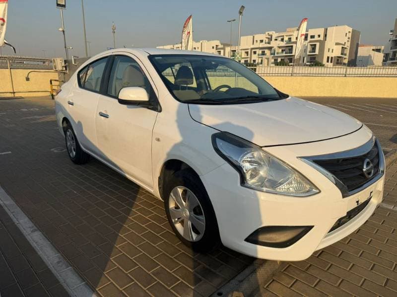 2019 Nissan Sunny thumbnail 4