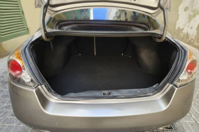 2012 Nissan Altima thumbnail 8