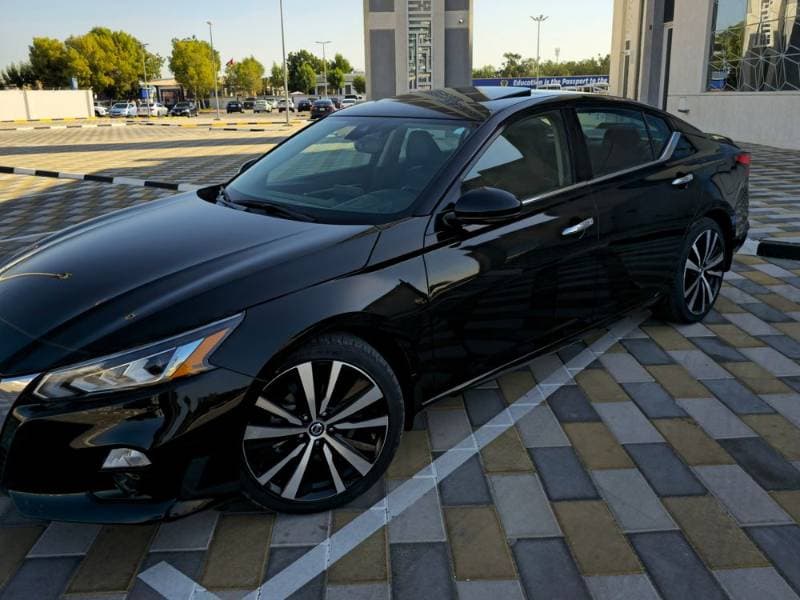 2019 Nissan Altima thumbnail 4