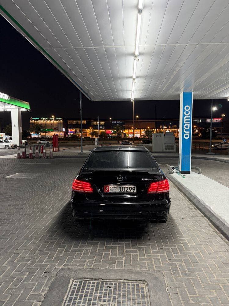 2010 Mercedes-Benz E-Class thumbnail 2