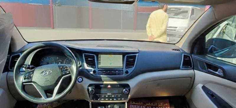 2017 Hyundai Tucson thumbnail 3