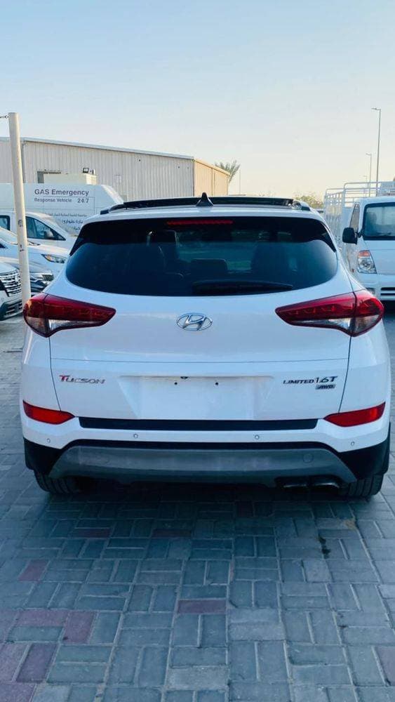 2017 Hyundai Tucson thumbnail 2
