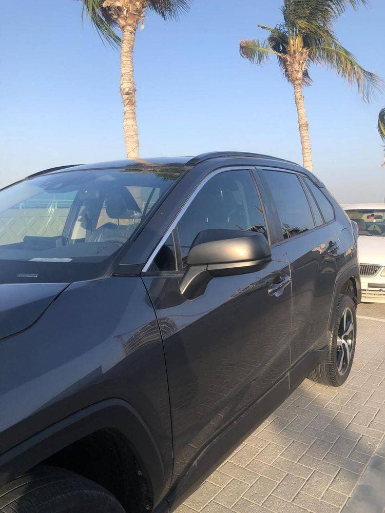 2019 Toyota Rav4 thumbnail 3
