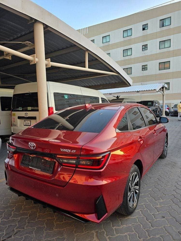 2023 Toyota Yaris Sedan thumbnail 3