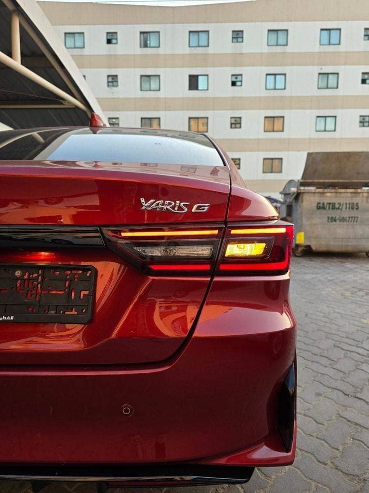 2023 Toyota Yaris Sedan thumbnail 4
