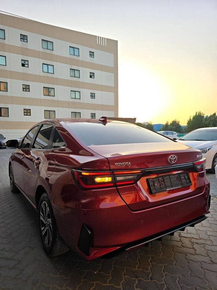 2023 Toyota Yaris Sedan thumbnail 5