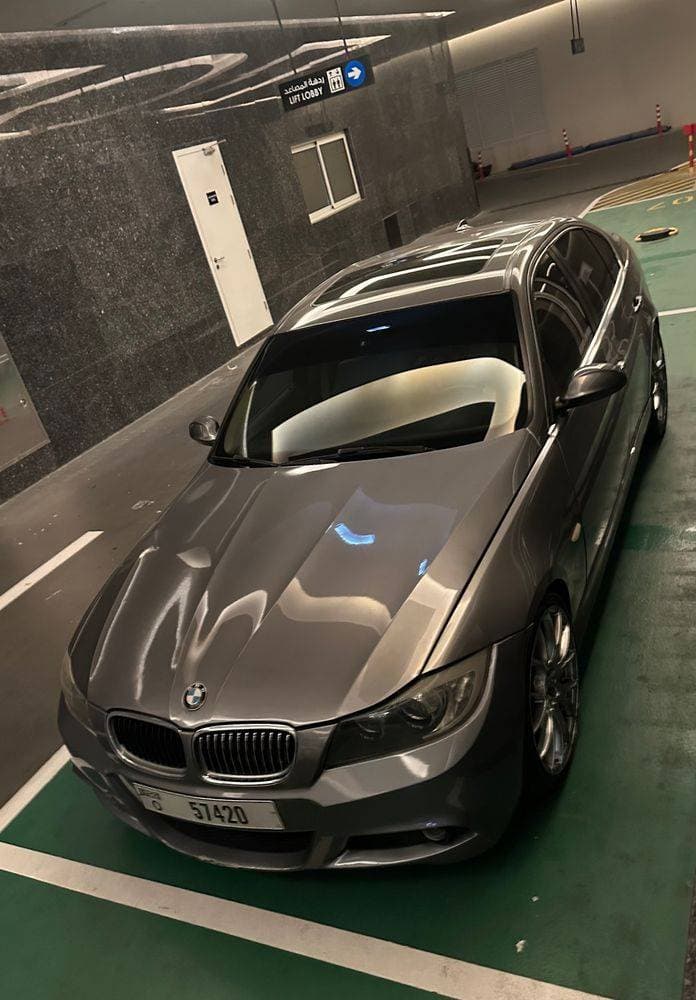 2011 BMW 3 Series Sedan thumbnail 2