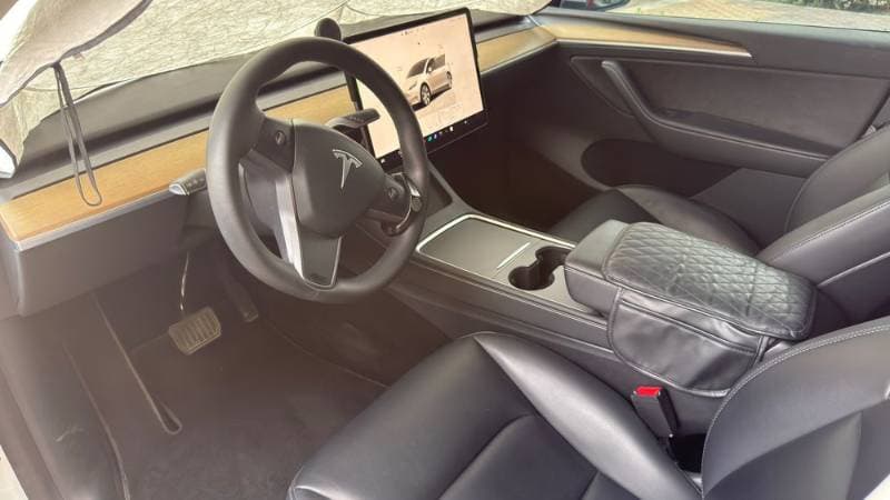 2022 Tesla Model Y thumbnail 3