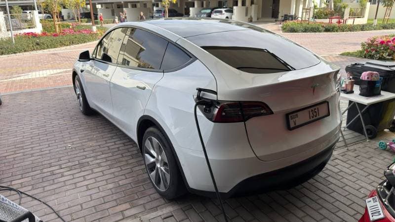 2022 Tesla Model Y thumbnail 2