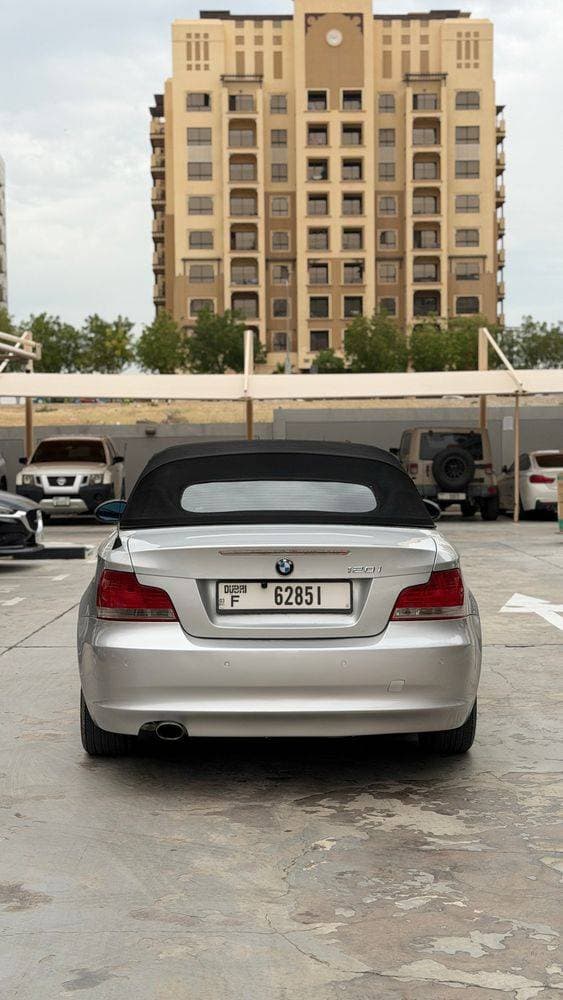 2009 BMW 1 Series Convertible thumbnail 3