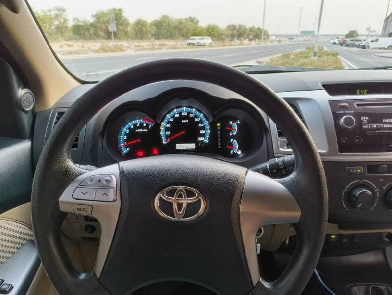 2015 Toyota Fortuner thumbnail 5