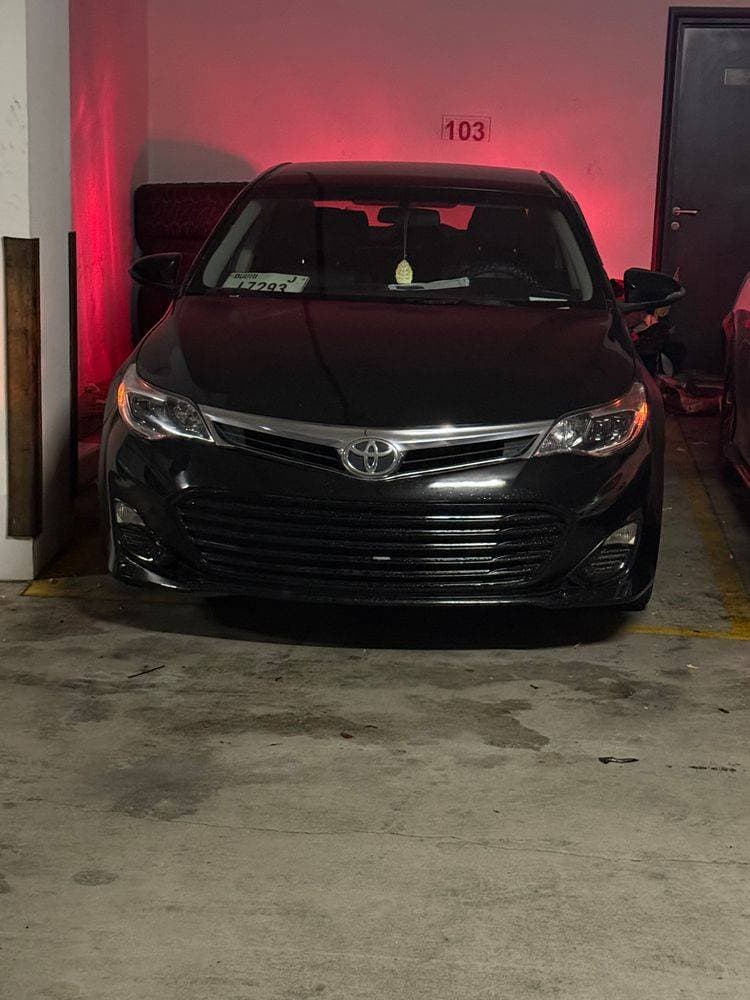 2015 Toyota Avalon thumbnail 2