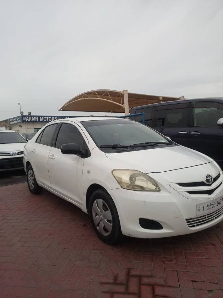 2007 Toyota Yaris Sedan thumbnail 2