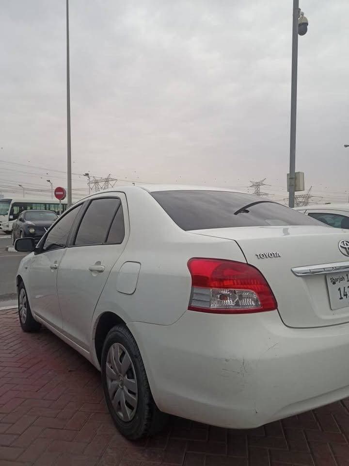 2007 Toyota Yaris Sedan thumbnail 4