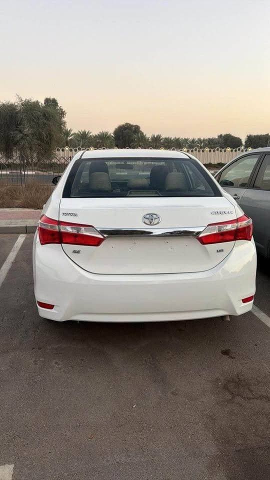 2015 Toyota Corolla thumbnail 3