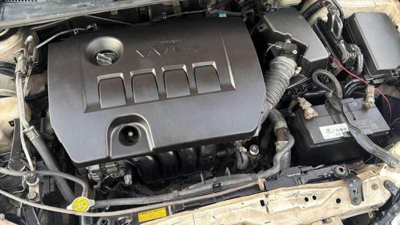 2015 Toyota Corolla thumbnail 7