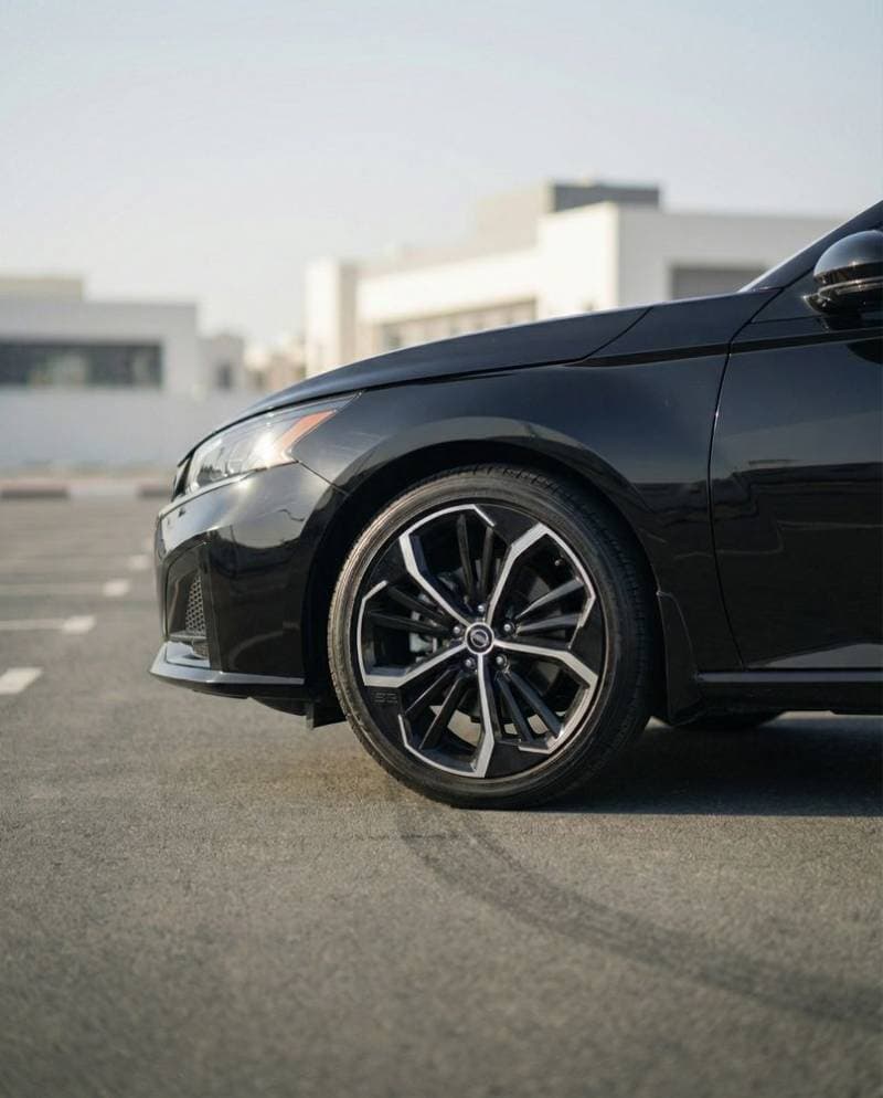 2023 Nissan Altima thumbnail 5