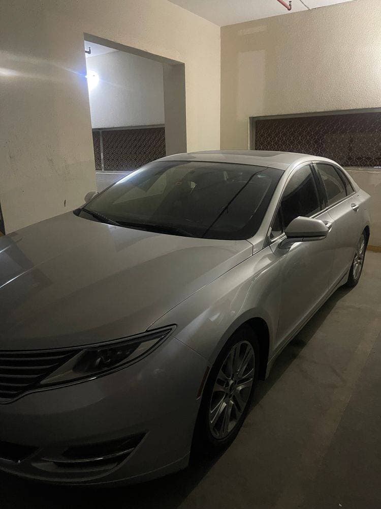 2015 Lincoln MKZ thumbnail 2