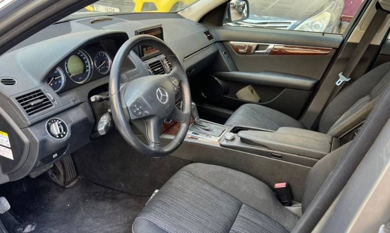 2008 Mercedes-Benz C-Class thumbnail 3