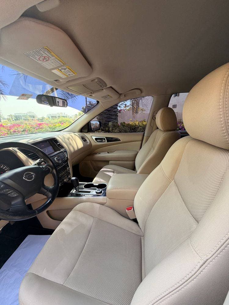 2019 Nissan Pathfinder thumbnail 2