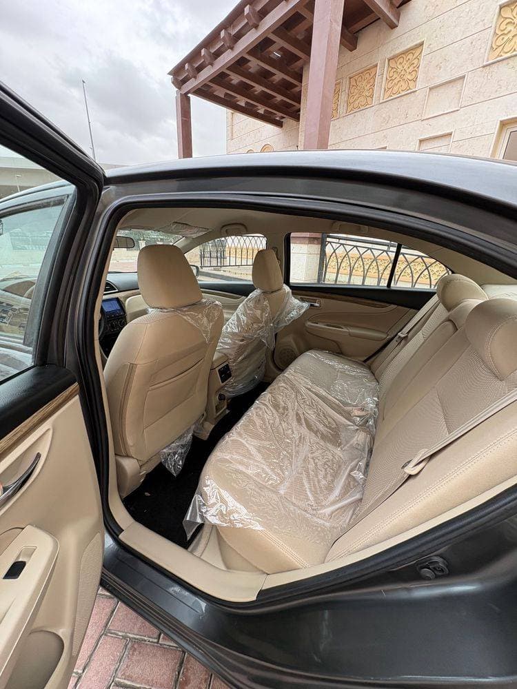 2024 Suzuki Ciaz thumbnail 3