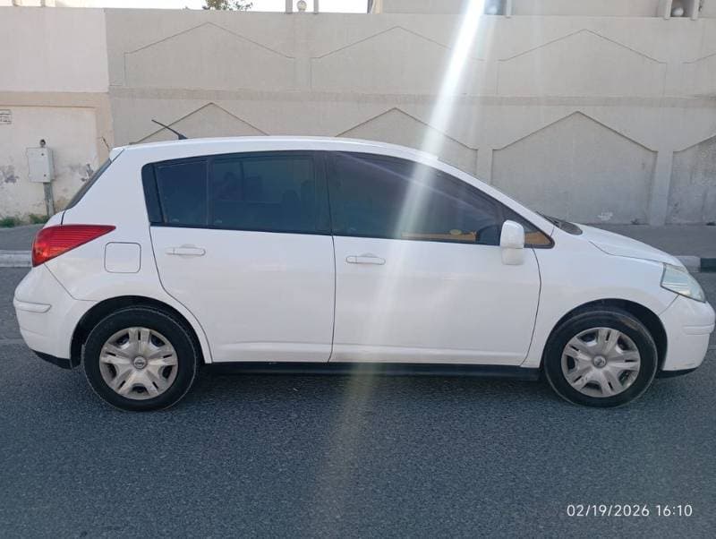 2012 Nissan Tiida thumbnail 4