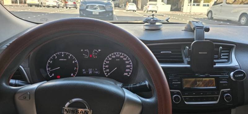 2016 Nissan Sentra thumbnail 3