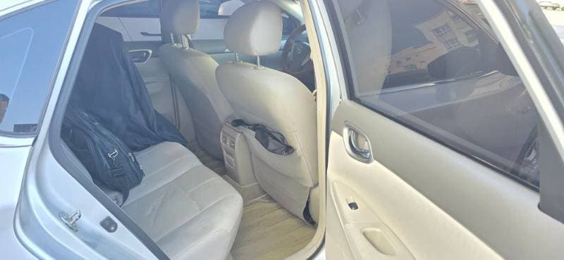 2016 Nissan Sentra thumbnail 5