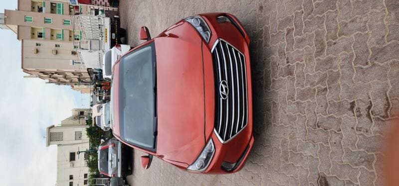 2017 Hyundai Elantra thumbnail 2