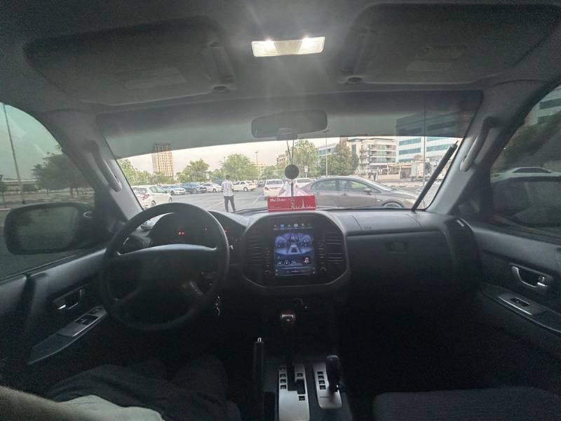 2004 Mitsubishi Pajero thumbnail 4