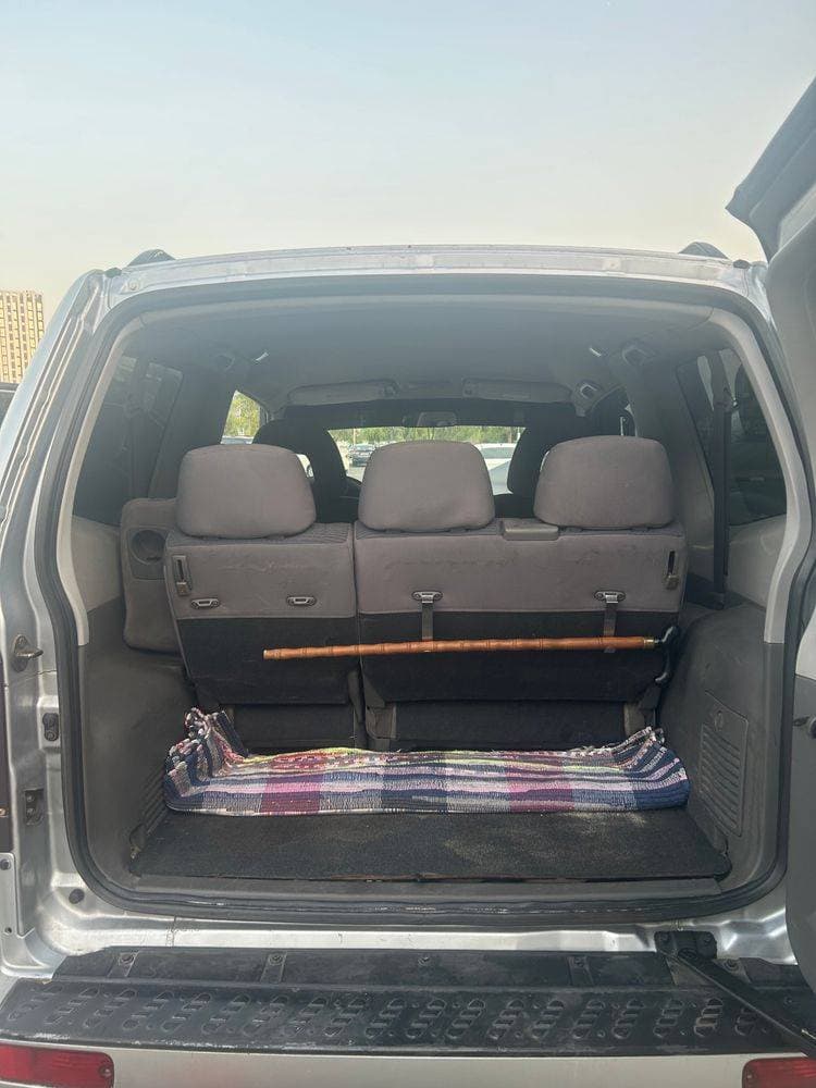 2004 Mitsubishi Pajero thumbnail 5