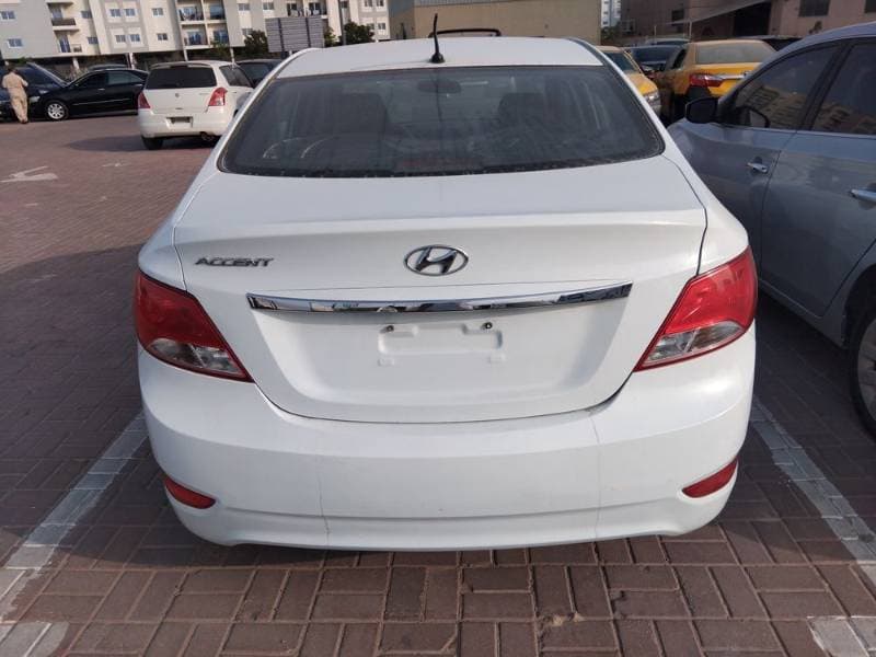 2017 Hyundai Accent thumbnail 5
