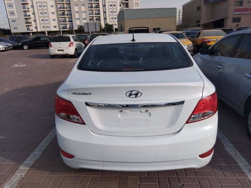 2017 Hyundai Accent thumbnail 4