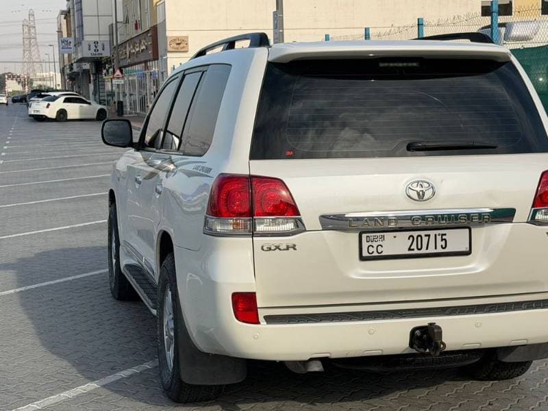 2009 Toyota Land Cruiser thumbnail 3