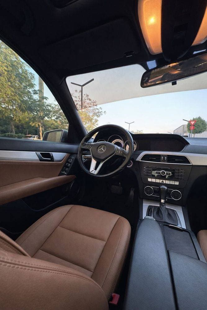2012 Mercedes-Benz C-Class thumbnail 5
