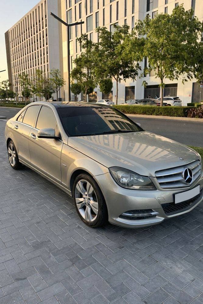 2012 Mercedes-Benz C-Class thumbnail 2
