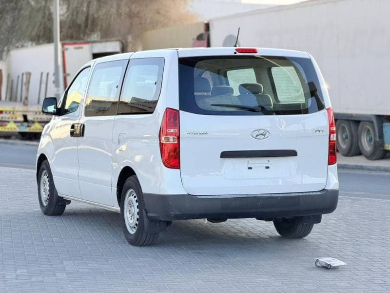 2019 Hyundai H1 thumbnail 5