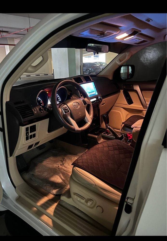 2017 Toyota Land Cruiser Prado thumbnail 4