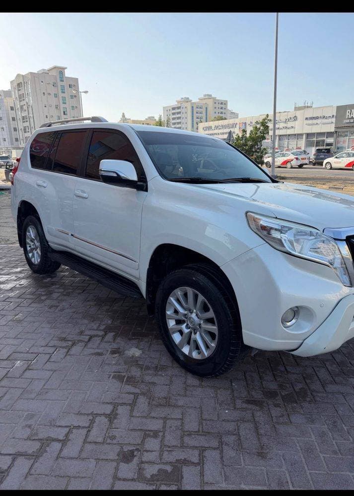 2017 Toyota Land Cruiser Prado thumbnail 5