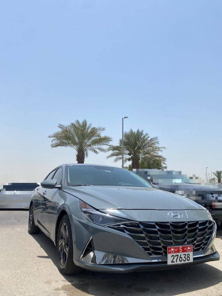 2022 Hyundai Elantra thumbnail 3