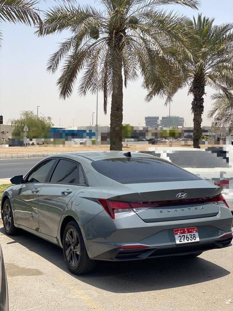 2022 Hyundai Elantra thumbnail 4