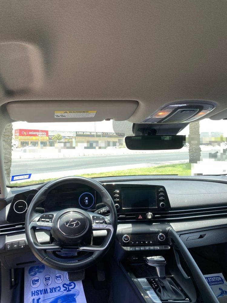 2022 Hyundai Elantra thumbnail 5