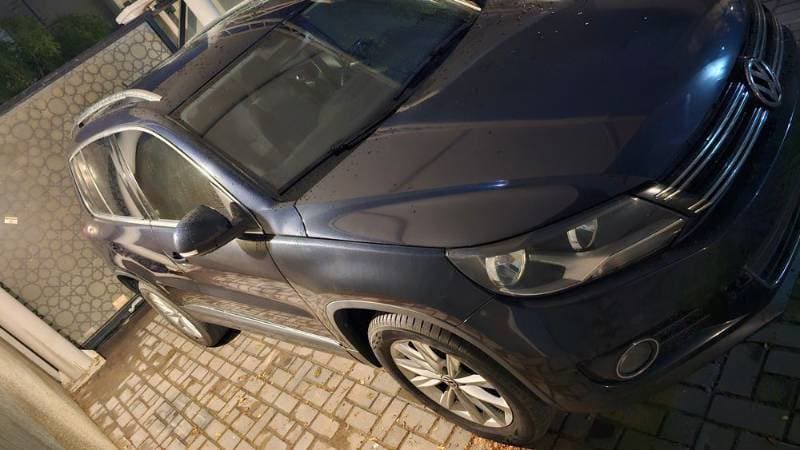 2016 Volkswagen Tiguan thumbnail 3
