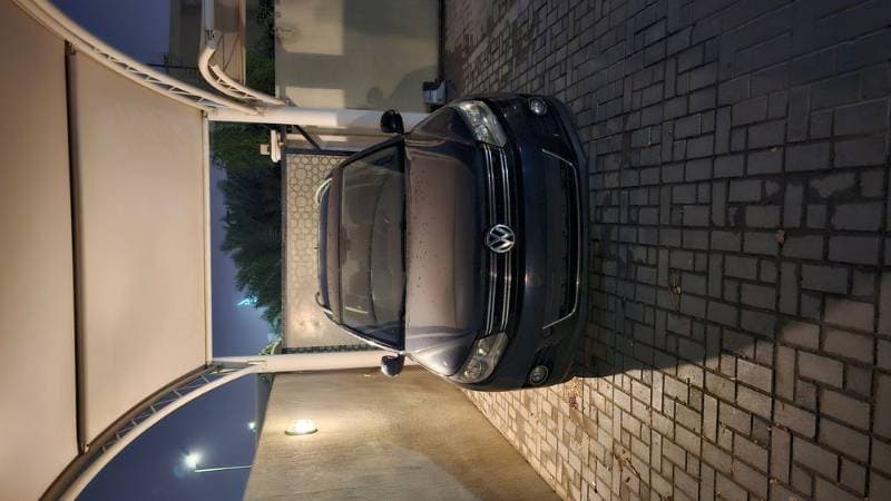 2016 Volkswagen Tiguan thumbnail 2