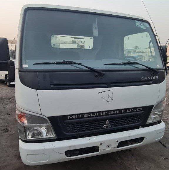 2013 Mitsubishi Canter thumbnail 4