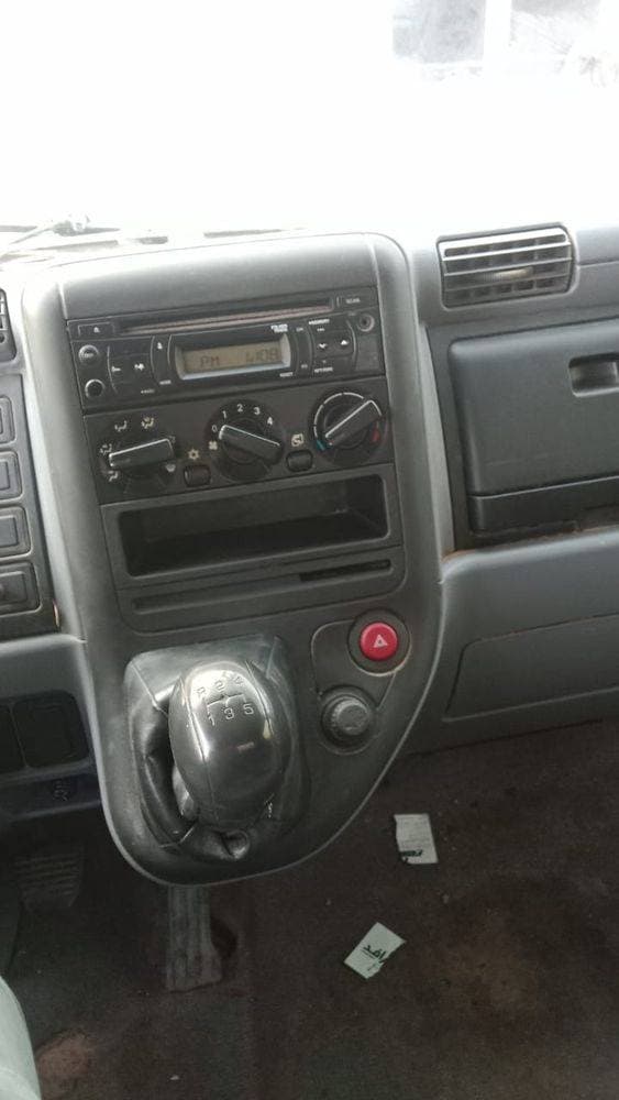 2013 Mitsubishi Canter thumbnail 9