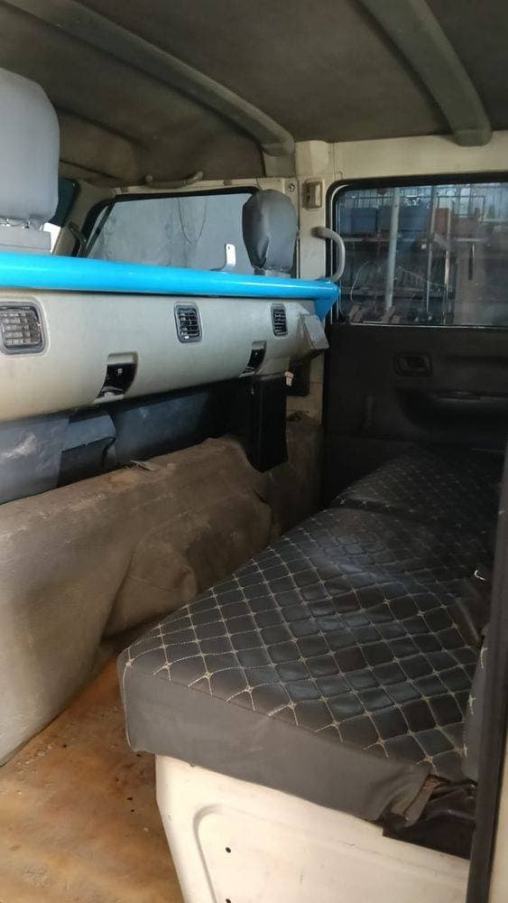 2004 Mitsubishi Canter thumbnail 3
