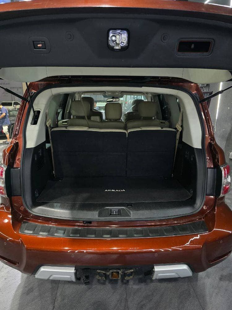 2018 Nissan Armada thumbnail 3