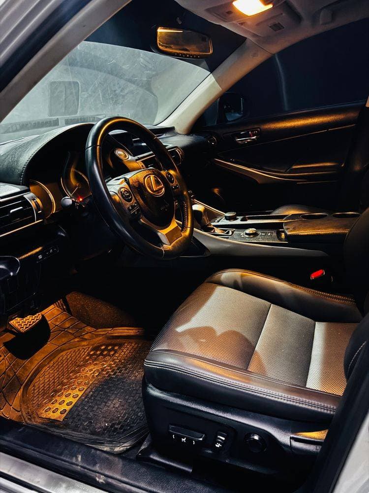 2015 Lexus IS250 thumbnail 5