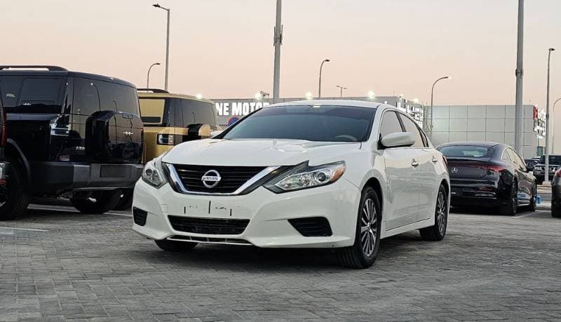 2016 Nissan Altima thumbnail 4